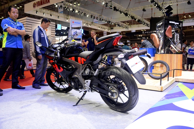 Cận cảnh Suzuki GSX-R150, đối thủ chính của Yamaha R15 và Honda CBR150R - Ảnh 7. Cận cảnh Suzuki GSX-R150, đối thủ chính của Yamaha R15 và Honda CBR150R - Ảnh 7.