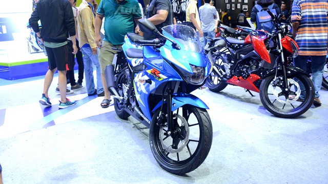 Cận cảnh Suzuki GSX-R150, đối thủ chính của Yamaha R15 và Honda CBR150R