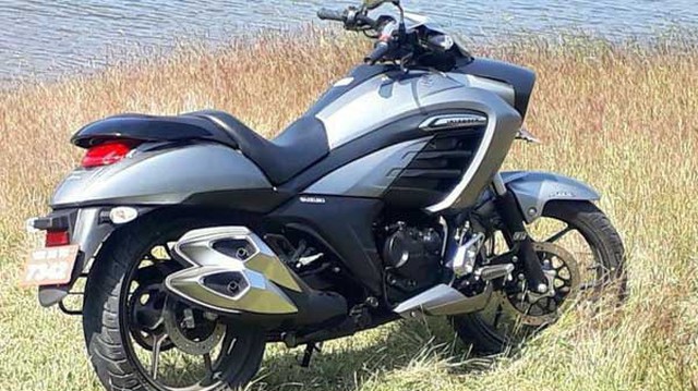 Xuất hiện video đầu tiên quay cận cảnh xe cruiser giá rẻ Suzuki