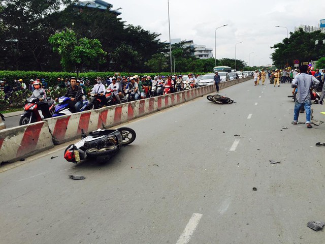 Sài Gòn: Kinh hoàng Honda Accord hạ gục 6 xe máy trên phố, nhiều người bị thương nặng - Ảnh 5.