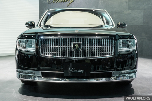 Chiêm ngưỡng vẻ đẹp hoài cổ của limousine 4 cửa Toyota Century 2018 ngoài đời thực - Ảnh 1. Chiêm ngưỡng vẻ đẹp hoài cổ của limousine 4 cửa Toyota Century 2018 ngoài đời thực - Ảnh 1.