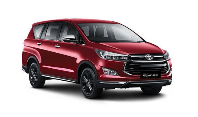 Toyota Innova Venturer 2017 bắt đầu được bán tại Việt Nam, giá 855 triệu đồng - Ảnh 1.