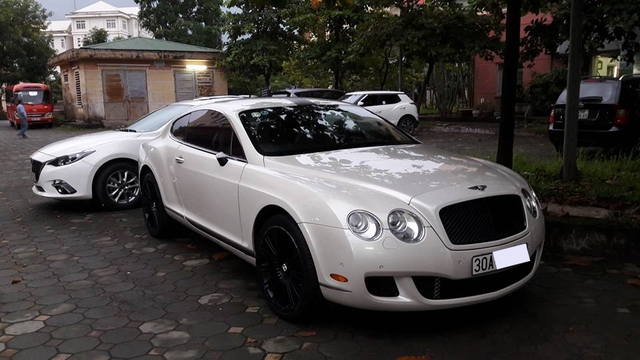 Xót xa với Bentley Continental GT Speed bị vặt gương tại Hà thành - Ảnh 4.