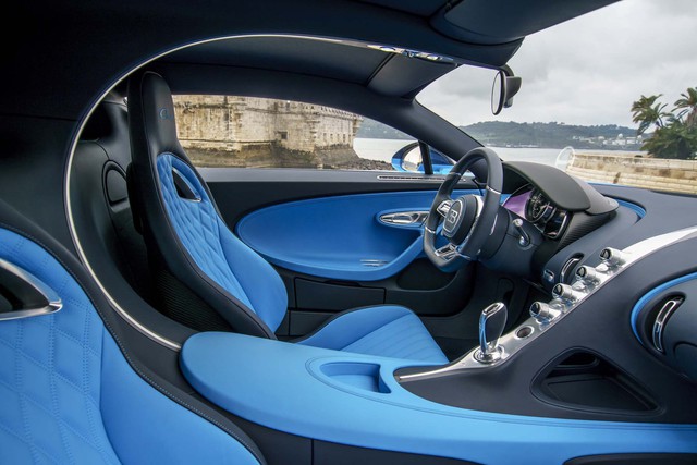 Với Bugatti, triệu hồi xe cũng phải “chất” - Ảnh 2.