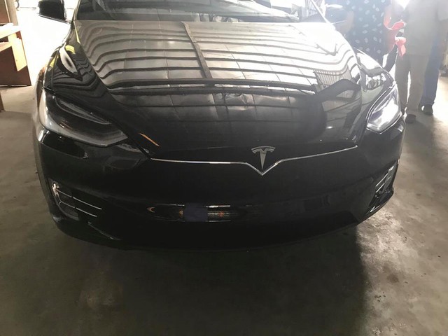 SUV điện Tesla Model X P100D độc nhất Việt Nam được cho đi đăng kiểm - Ảnh 2.