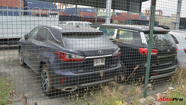 Ngoài BMW, hàng loạt ô tô nhập khẩu và lắp ráp chen chân tại cảng VICT dịp cuối năm - Ảnh 2.