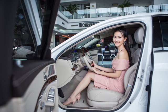 Top 5 Hoa hậu Việt Nam 2012 Phan Thị Mơ tậu Mercedes-Benz S400 trị giá 4 tỷ Đồng - Ảnh 2.