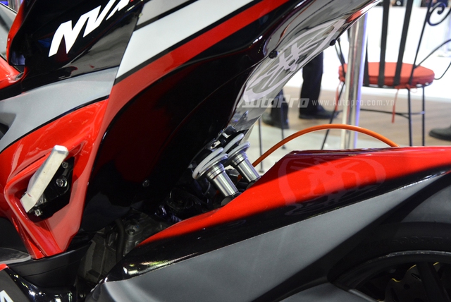 Bộ đôi Yamaha NVX 155 độ chính hãng ấn tượng tại triển lãm VMCS 2017 - Ảnh 13.