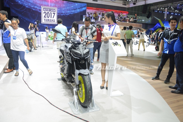 TRỰC TIẾP: Yamaha đem dàn xe khủng đến triển lãm VMCS 2017, điểm nhấn là mẫu concept Glorious - Ảnh 5.