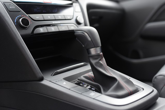 Đấu Mazda3, Hyundai Elantra Sport giá 729 triệu đồng tại Việt Nam - Ảnh 16. Đấu Mazda3, Hyundai Elantra Sport giá 729 triệu đồng tại Việt Nam - Ảnh 16.