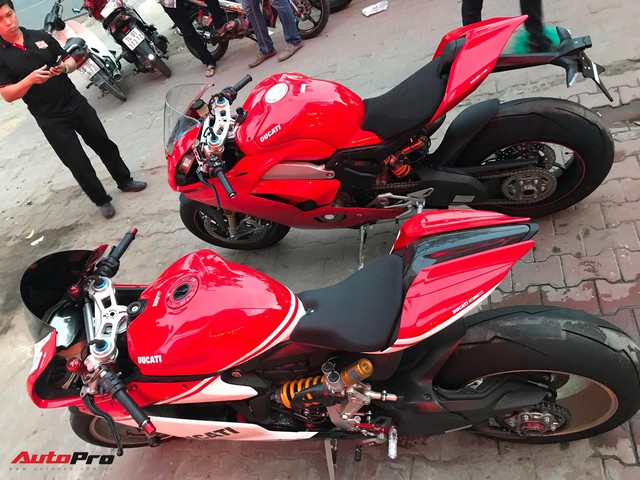 Biker Hà Nội chi tiền tỷ tậu Ducati Panigale V4 S đầu tiên tại Việt Nam - Ảnh 3.