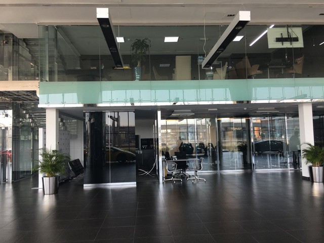 Mục sở thị showroom Lamborghini lớn nhất thế giới - Ảnh 4.