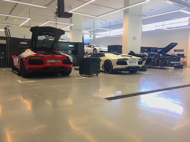 Mục sở thị showroom Lamborghini lớn nhất thế giới - Ảnh 11.