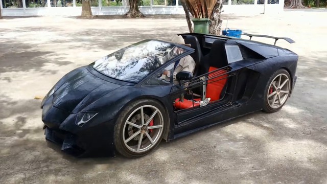 Không đủ tiền, nông dân tự chế siêu xe Lamborghini mui trần với động cơ xe máy - Ảnh 4.