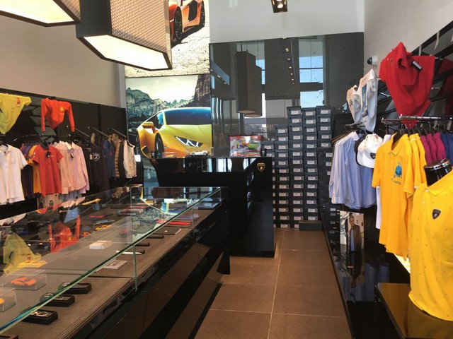 Mục sở thị showroom Lamborghini lớn nhất thế giới - Ảnh 16.