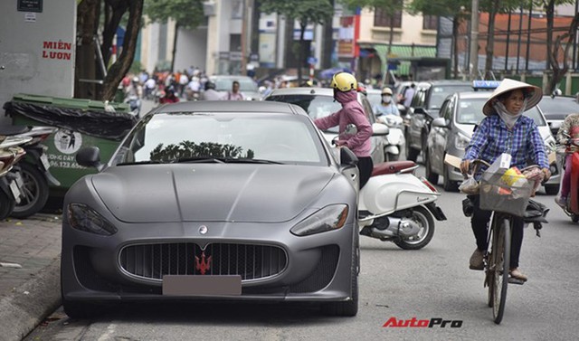 Maserati Granturismo độ bodykit MC Stradale làm xe hoa tại Hà Nội - Ảnh 14.