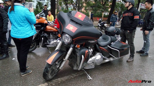 Hơn 60 xe Harley-Davidson tiền tỷ dẫn đoàn U23 Việt Nam tại Hà Nội - Ảnh 10.