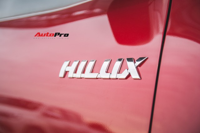Soi kĩ Toyota Hilux TRD Sportivo 2018 lần đầu tiên ra mắt tại Việt Nam - Ảnh 8.