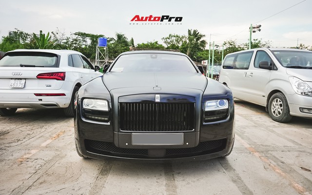 Rolls-Royce Ghost lắp vành dị nhất Việt Nam - Ảnh 5.