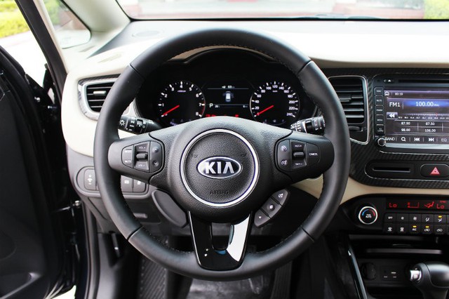 Nhiều MPV 7 chỗ chốt giá rẻ, Kia Rondo cũng chạy đua giảm giá - Ảnh 2. Nhiều MPV 7 chỗ chốt giá rẻ, Kia Rondo cũng chạy đua giảm giá - Ảnh 2.