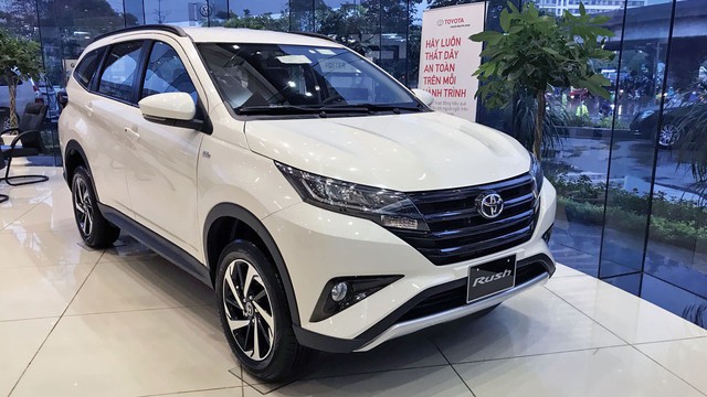 Bảng giá xe Toyota tháng 10/2018