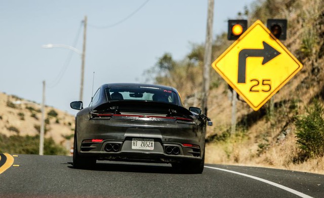 Porsche chốt lịch ra mắt 911 mới ngay tháng sau - Ảnh 19.