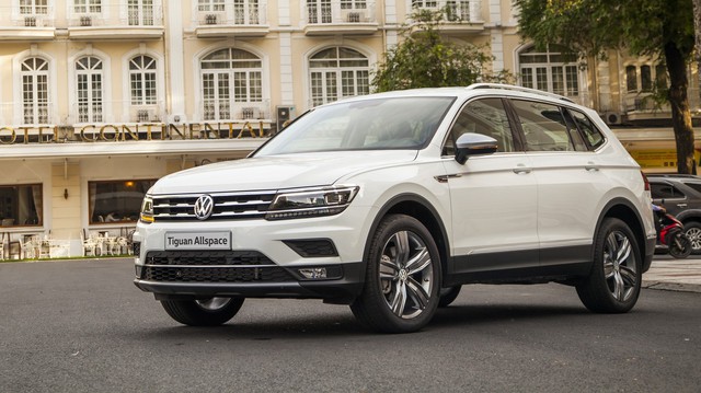 SUV 7 chỗ Volkswagen Tiguan Allspace vừa mở bán đã được nâng cấp, giá tăng 30 triệu đồng