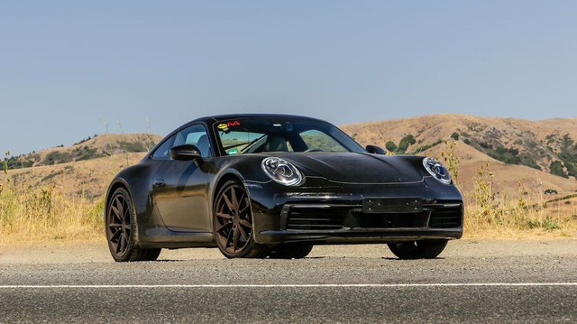 Porsche chốt lịch ra mắt 911 mới ngay tháng sau
