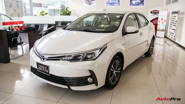 Ngày này năm xưa: Toyota Corolla Altis lột xác ngoạn mục tại Việt Nam nhưng cũng đánh dấu đà đi xuống của ông vua phân khúc một thời - Ảnh 3.