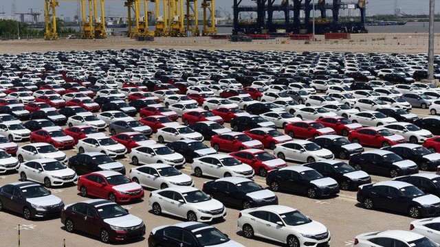 Xe ô tô nhập về Việt Nam trong tháng 9 có giá trung bình 490 triệu đồng/chiếc