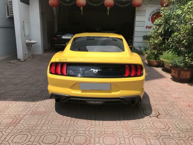 Đại gia Việt chán Ford Mustang 2018 chỉ sau 1.700km, bán lại với giá như mới - Ảnh 4.