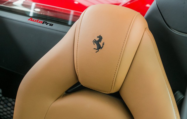Siêu xe Ferrari 488 Spider được YouTuber nổi tiếng NTN mua thử có gì đặc biệt? - Ảnh 13.