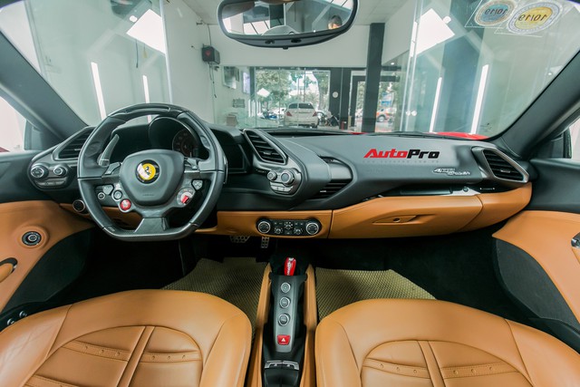 Siêu xe Ferrari 488 Spider được YouTuber nổi tiếng NTN mua thử có gì đặc biệt? - Ảnh 10.