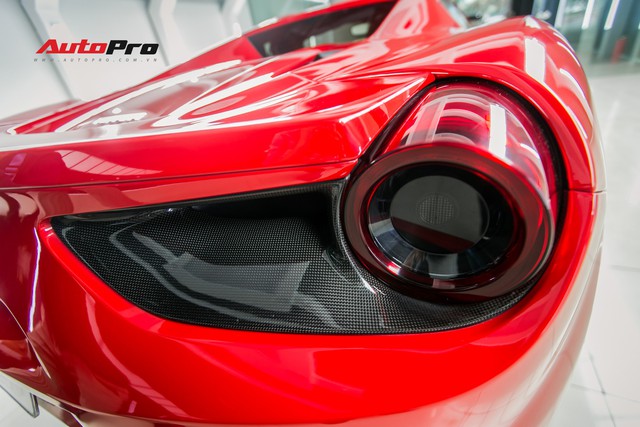 Siêu xe Ferrari 488 Spider được YouTuber nổi tiếng NTN mua thử có gì đặc biệt? - Ảnh 4.
