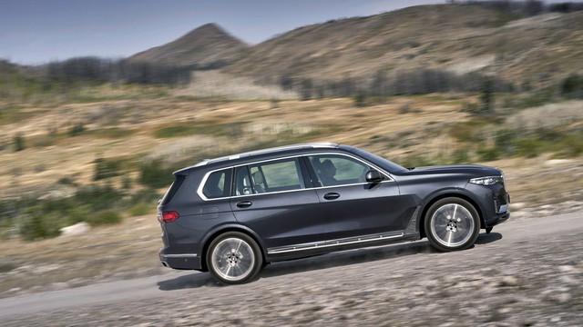 BMW bán xe lỗ lớn nhất trong 10 năm qua - 'Thảm hoạ' trong cuộc đua với Mercedes
