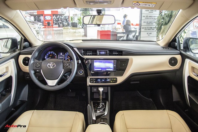 Bước chuyển mình của Toyota Corolla Altis với phiên bản 2018 - Ảnh 4.