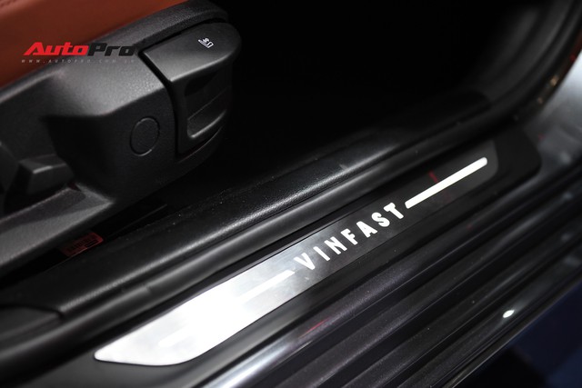 Chùm ảnh nội thất sedan VinFast LUX A2.0: Sang trọng và hiện đại hệt xe châu Âu - Ảnh 1.
