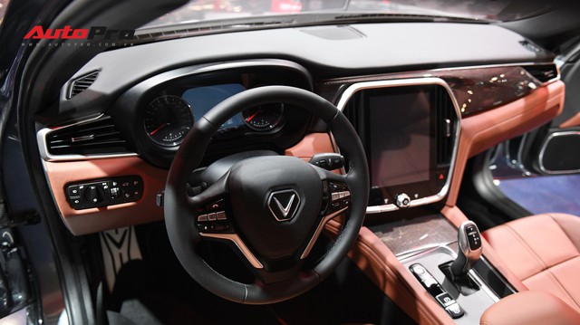 Chùm ảnh nội thất sedan VinFast LUX A2.0: Sang trọng và hiện đại hệt xe châu Âu