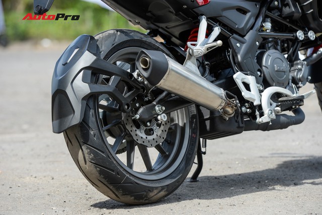 Mô tô Benelli TRK 251 ra mắt, về Việt Nam giữa năm sau với giá trên 80 triệu đồng - Ảnh 12.