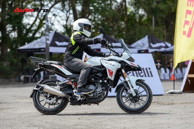 Mô tô Benelli TRK 251 ra mắt, về Việt Nam giữa năm sau với giá trên 80 triệu đồng - Ảnh 14. Mô tô Benelli TRK 251 ra mắt, về Việt Nam giữa năm sau với giá trên 80 triệu đồng - Ảnh 14.
