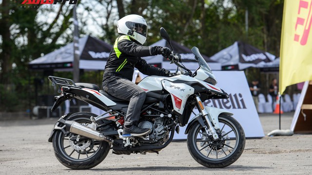 Mô tô Benelli TRK 251 ra mắt, về Việt Nam giữa năm sau với giá trên 80 triệu đồng
