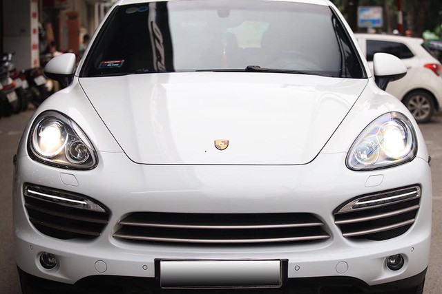 Porsche Cayenne model 2014 được rao bán ngang một chiếc Mercedes-Benz E300 AMG đập hộp - Ảnh 2.