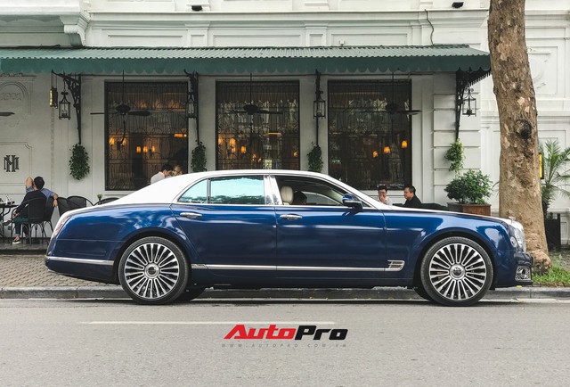 Đã độc nhất Việt Nam, chiếc Bentley Mulsanne này vẫn đổi màu đúng trend - Ảnh 7.