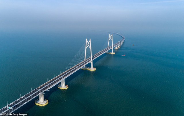 Cận cảnh cầu vượt biển dài nhất thế giới nối liền Trung Quốc và Hồng Kông - Ảnh 4.
