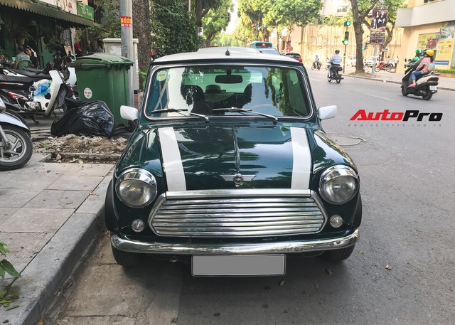 Mini cổ của Mr.Bean xuất hiện trên đường phố Việt - Ảnh 3.