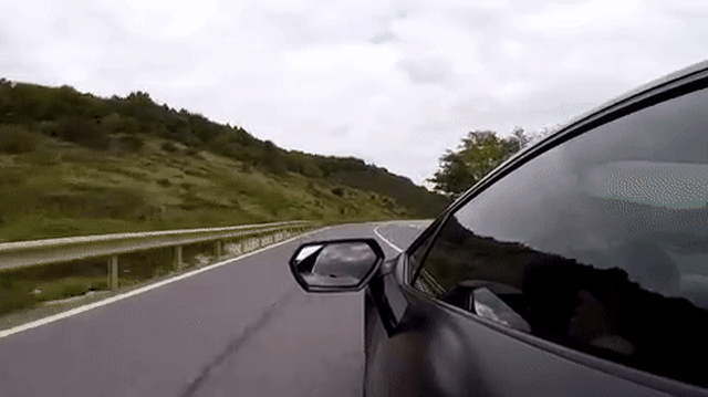 Honda CBR 1000RR đua đường phố với Lamborghini Huracan và cái kết khó ngờ