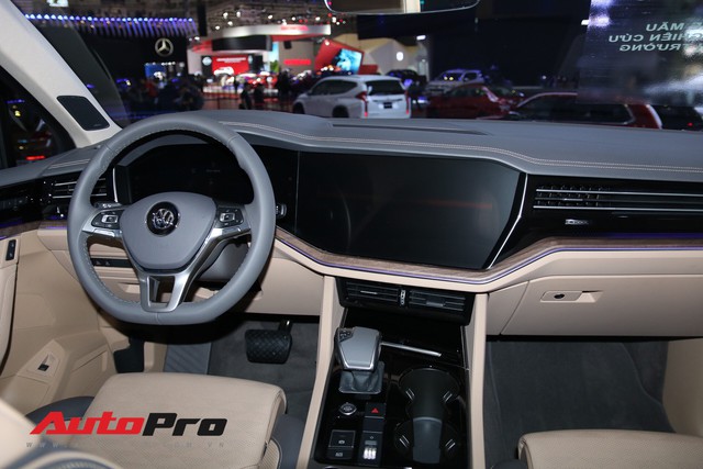 Chi tiết Volkswagen Touareg 2019 vừa ra mắt tại Triển lãm Ô tô Việt Nam 2018 - Ảnh 11.