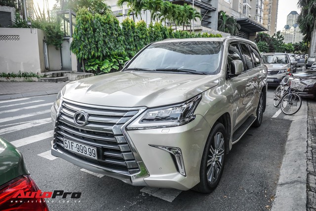 Lexus LX570 màu lạ của đại gia Sài Gòn mang biển số ngũ quý 9 - Ảnh 1.