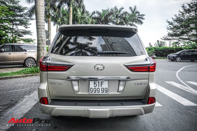 Lexus LX570 màu lạ của đại gia Sài Gòn mang biển số ngũ quý 9 - Ảnh 3.