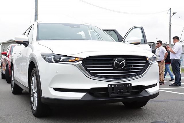 Mazda CX-8 đã được lắp ráp tại Việt Nam, chờ ngày mở bán đấu Hyundai Santa Fe - Ảnh 1. Mazda CX-8 đã được lắp ráp tại Việt Nam, chờ ngày mở bán đấu Hyundai Santa Fe - Ảnh 1.
